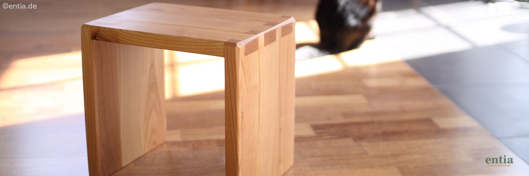 Meisterliche Hocker, Bänke & Kästen –