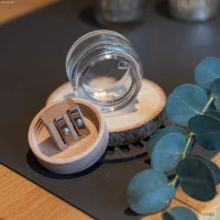 Spitzer aus Holz mit Glasbehälter – Doppel-Anspitzer, Buche