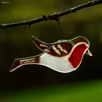Glasvogel Rotkehlchen mit Aufhänger