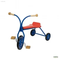 Dreirad aus Metall und Holz, Sitz rot, Sitzhöhe 32 cm