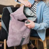 Rucksack aus Cord-Velours in Lavendel