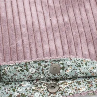 Umhängetasche aus weichem Cord-Velours in Lavendel