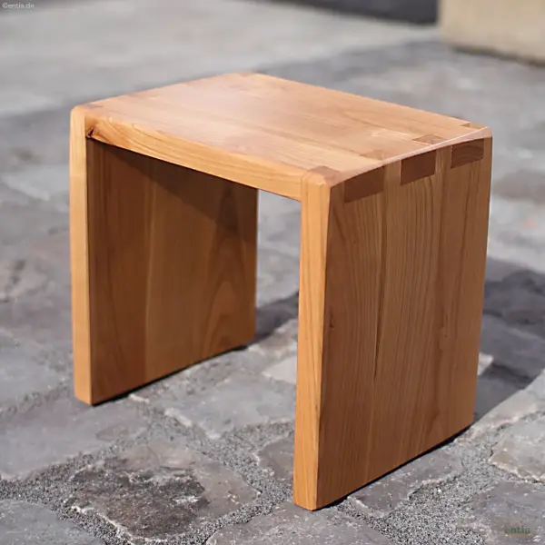 Holzhocker Kirschbaum – Nachhaltig & Edel